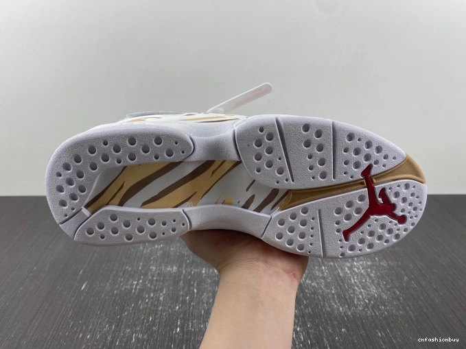 OVO 8 AA1239-135 Jordan White Retro 0925